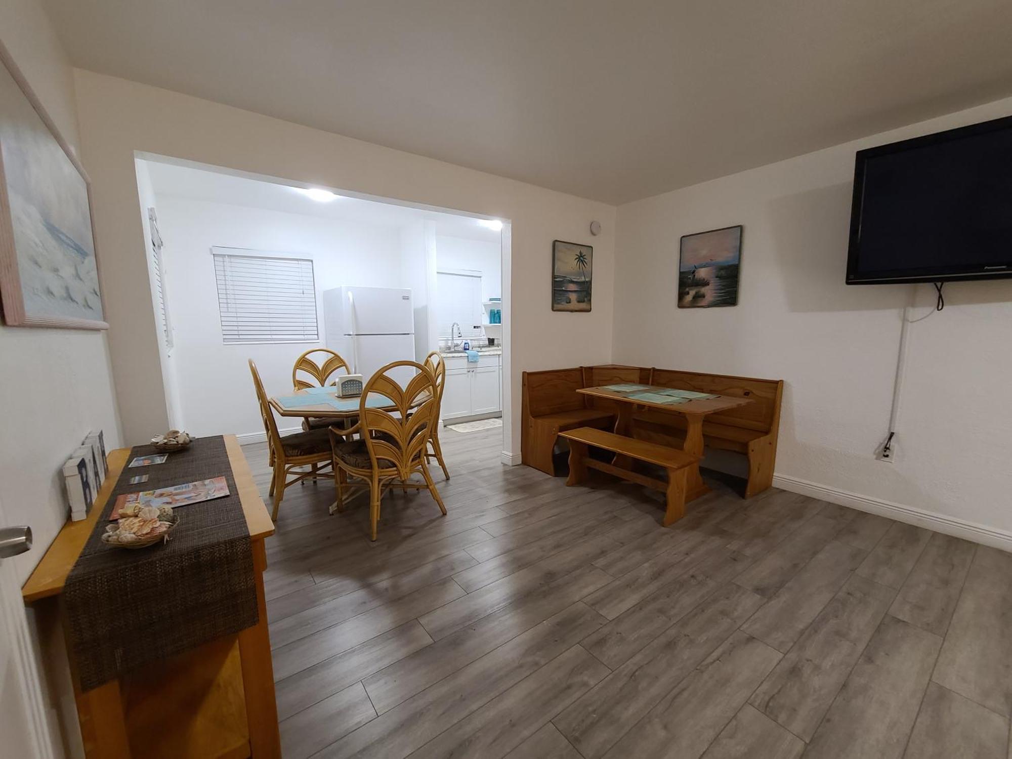 Sun Island Motel 3*